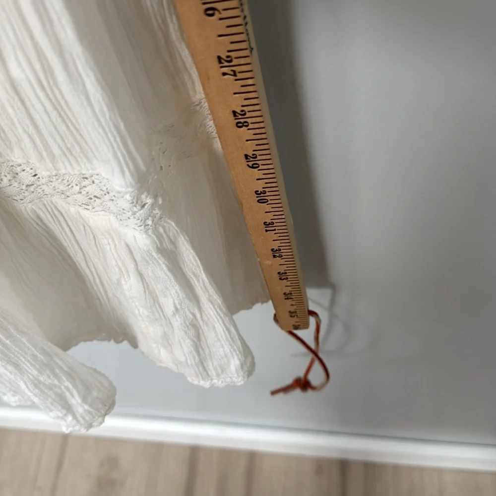 Aerie Women's White Button-Front Dress
Cottage Core Romantic Travel Size M - Picture 10 of 11